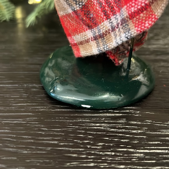 Byers’ Choice Caroler - Picture 7 of 9